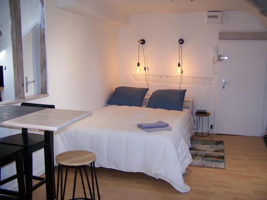 Rennes: Studio 4 Couchages, Proche Commerces, Bus. Εξωτερικό φωτογραφία